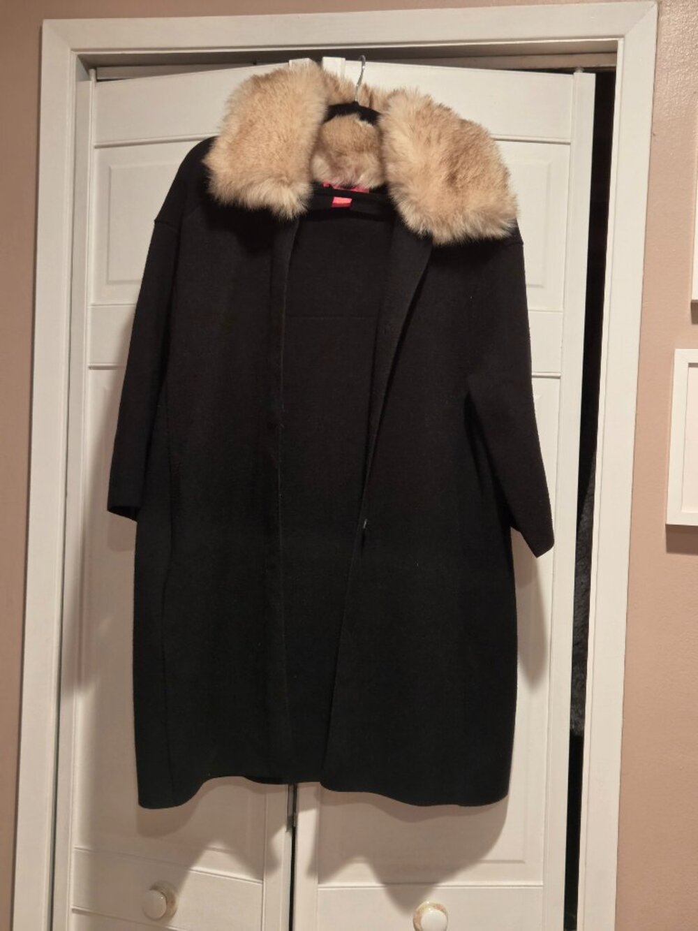 Black Cardigan / jacket with fox collar